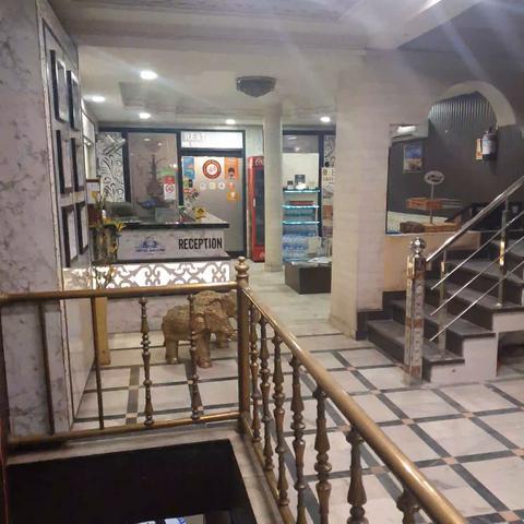 Hotel Sallow Premium - Traveller Photo