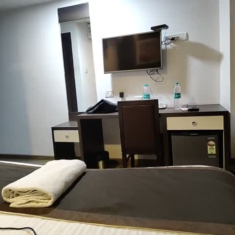 Hotel Royal Inn - Traveller Photo