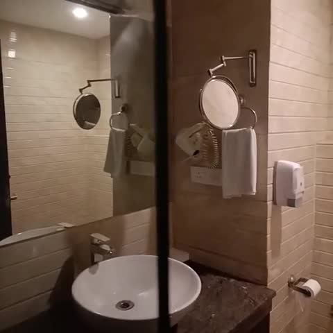 Hotel Sobti Continental - Traveller Photo