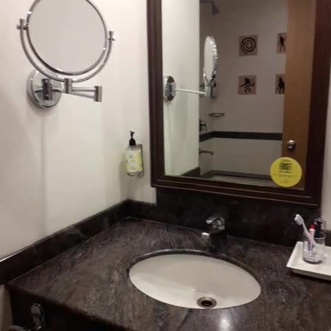 Lemon Tree Hotel Electronics City Bangalore - Traveller Photo