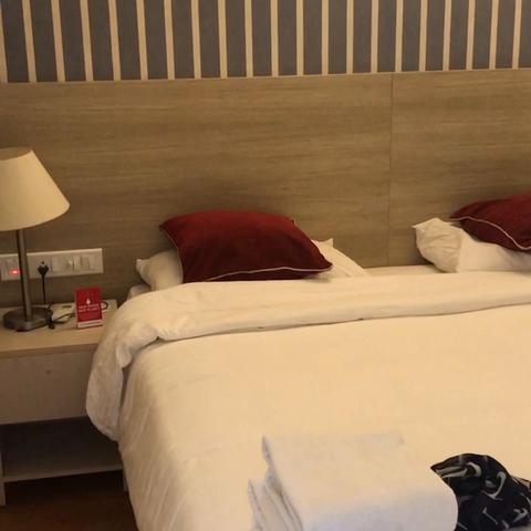 Starlit Suites - Traveller Photo