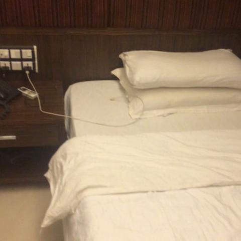 Super Townhouse Bharuch Near Railway Station Formerly Hotel Kohinoor - Traveller Photo