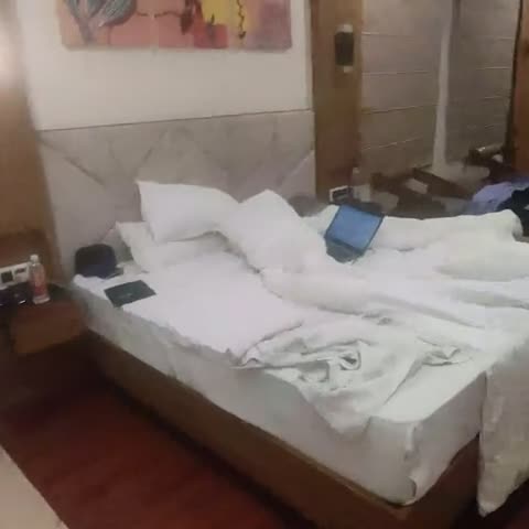 HOTEL EMERALD - Traveller Photo