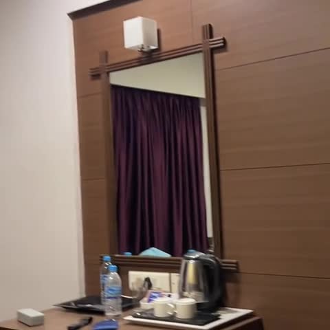 Hotel Shelter  - Traveller Photo