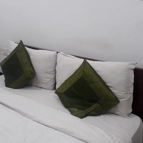 Super Townhouse City Center Ernakulam - Traveller Photo
