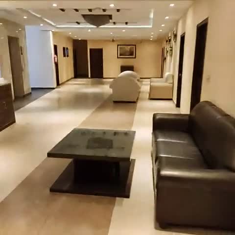 Super Townhouse Prince Chowk Near Railway Station - Traveller Photo