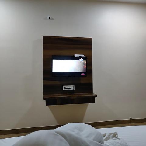 Ishwar Nain Hotel - Traveller Photo