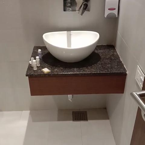 HOTEL BLUE SAPPHIRE - Traveller Photo