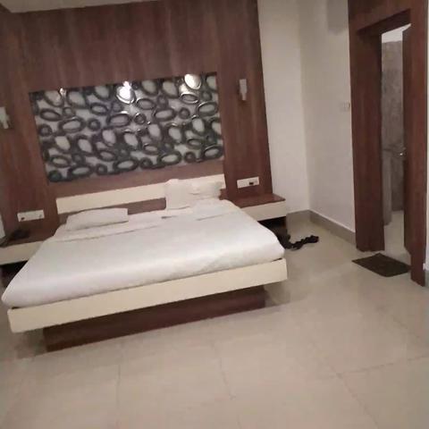 Hotel Savoy - Traveller Photo