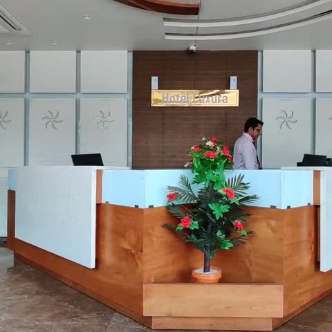 HOTEL LUXURA - Traveller Photo
