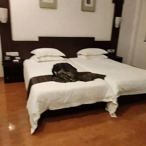 Aiqun Hotel - Traveller Photo