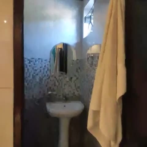 Hotel Famous - Traveller Photo