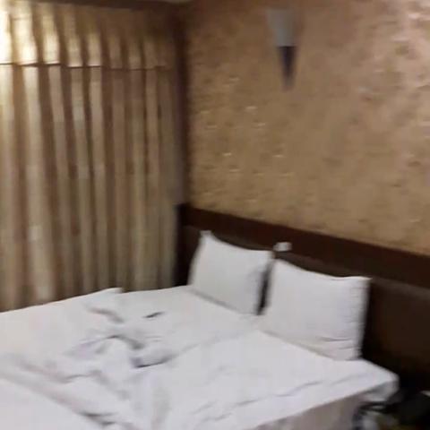 Yellow Pagoda Hotel - Traveller Photo