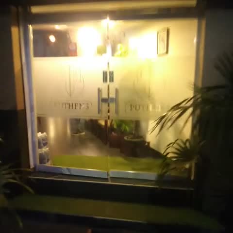 PUTHENS CLIFTON INN - Traveller Photo