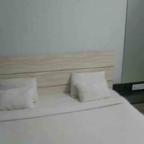 Hotel Acacia Inn - Traveller Photo