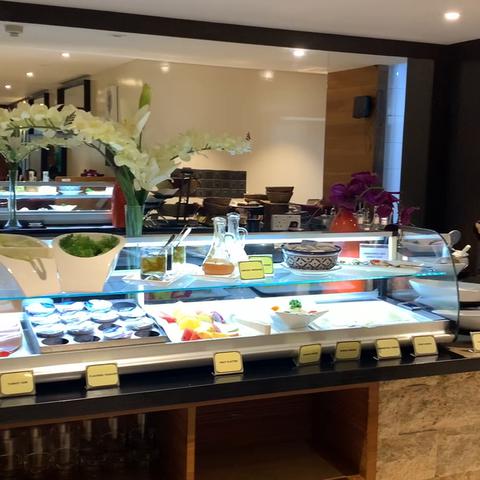 The Somerset Hotel with Free Airport Transfers - Traveller Photo