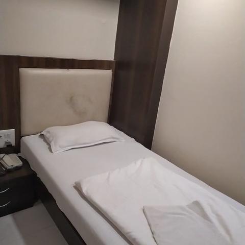 Hotel O Alfa Grand Near Chhatrapati Shivaji International Airport - Traveller Photo