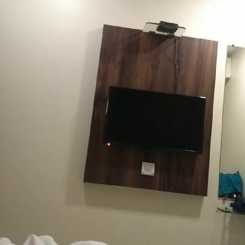 Hotel O Golden Nest Near Chhatrapati Shivaji International Airport - Traveller Photo