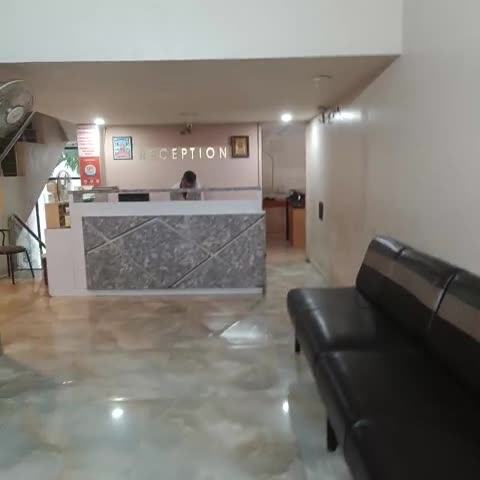 Hotel Avanti - Traveller Photo