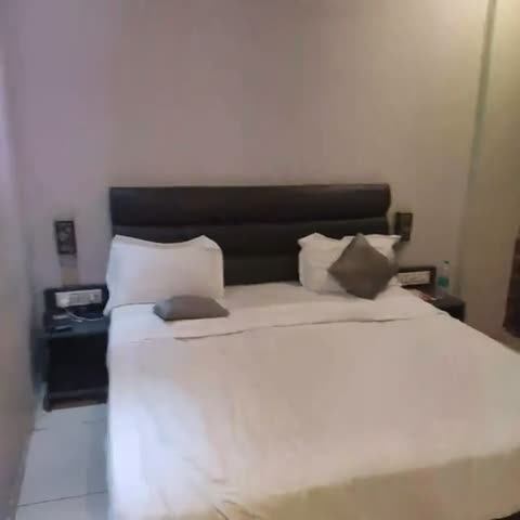 Hotel New Cross Road - Traveller Photo