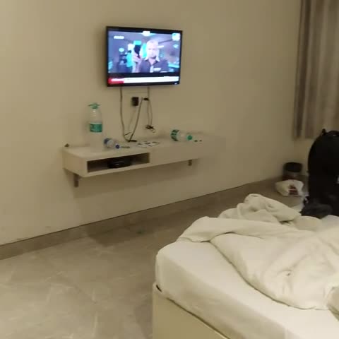 Hotel White Sqaure - Traveller Photo