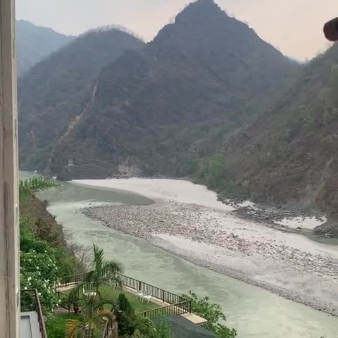 Raga on the Ganges - Traveller Photo