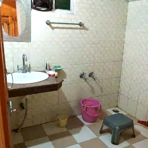 Standard Room | Rooms with Homely Meals - Traveller Photo