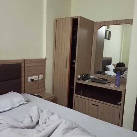 Hotel Royal Inn - Traveller Photo